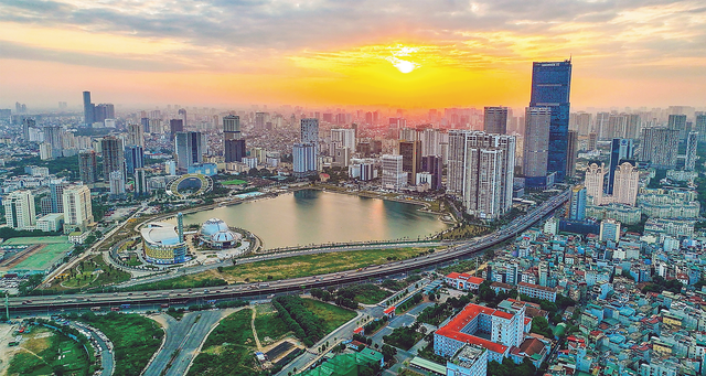 TS. Đinh Thế Hiển: Ở trung tâm TP HCM, Masterise có quyền bán giá cao, còn ở Long Khánh nhà giảm 10 tỷ xuống 4 tỷ vẫn không ai mua- Ảnh 2.