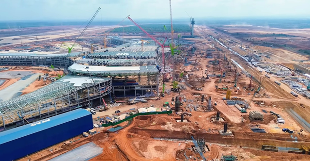 Sân bay Long Thành bước vào giai đoạn thi công “nước rút”, bắt đầu tuyển hàng chục ngàn lao động để “cất cánh” nửa đầu năm 2026  - Ảnh 1.