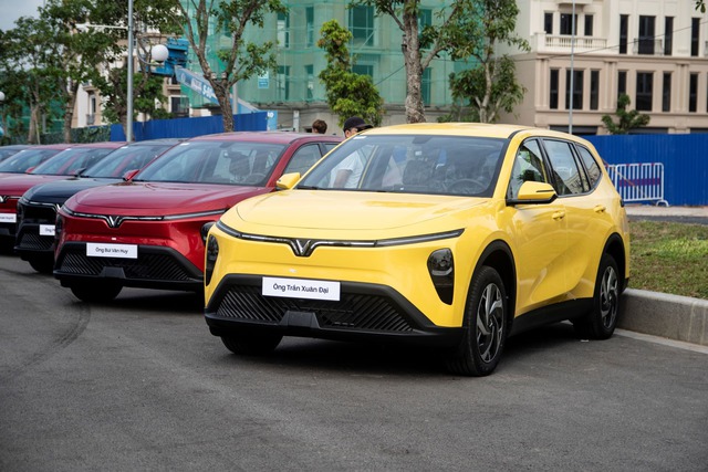 Nhìn doanh số của Limo Green - Xpander và Veloz có cảm thấy sợ? - Ảnh 1.