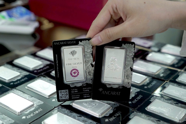 Giá bạc điều chỉnh sau khi tăng nóng - Ảnh 1.