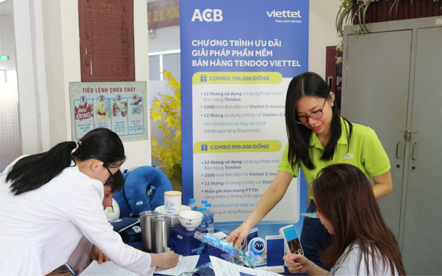 ACB: Xuống từng cơ sở, hỗ trợ hộ kinh doanh 60 ngày cao điểm chuyển đổi từ thuế khoán sang kê khai - Ảnh 1.