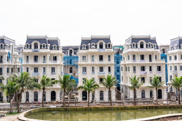 Soi tiến độ thi công các dự án cao cấp của Sunshine Group tại Ciputra và phía Đông Thủ đô - Ảnh 1.