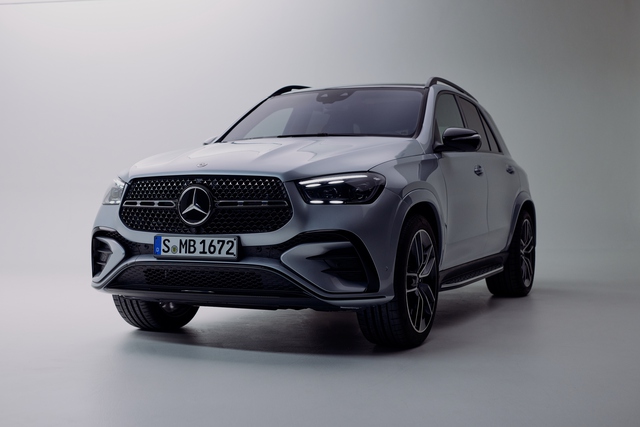 Giá hơn 4,6 tỷ, mẫu SUV PHEV đầu tiên của Mercedes-Benz tại Việt Nam có gì?  - Ảnh 1.
