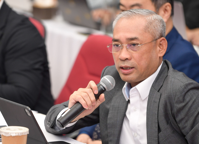 "Có lúc cửa hàng vàng găm hàng gây khó khăn cho công tác quản lý, nhất là vàng chế tác lẻ trong dân" - Ảnh 1.