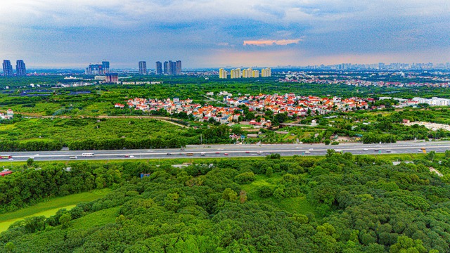 Quá nhanh: Siêu dự án đại lộ 338.000 tỷ đồng vẽ nên "kỳ tích sông Hồng", quy tụ Đèo Cả, Văn Phú, MIK Group... muốn tham gia sẽ khởi công ngày 19/12 - Ảnh 1.