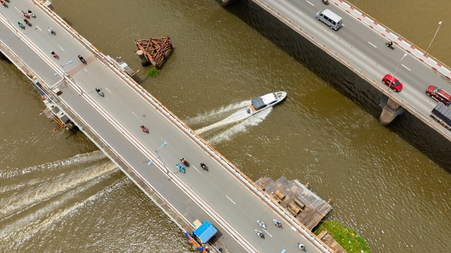 Một tháng thần tốc: Cây cầu 11.000 tấn được nâng lên 1,08m nhờ vào 100 "người khổng lồ thép" làm chủ công nghệ phức tạp, tạo kỳ tích chưa từng có - Ảnh 3.