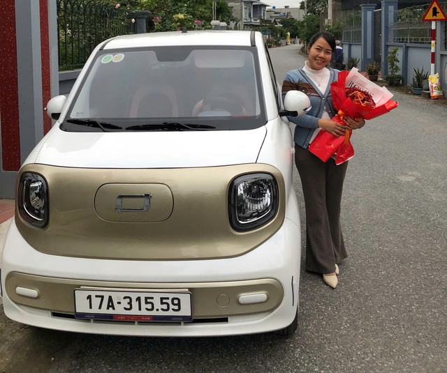 Cô giáo tìm thấy 'nhịp sống mới' mỗi ngày đến lớp với xe điện Bestune Xiaoma - Ảnh 1.