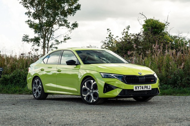 Một mẫu xe thể thao mới sắp được ra mắt thị trường Việt Nam, mạnh 265 mã lực, giá bán dự kiến thế nào? - Ảnh 1.