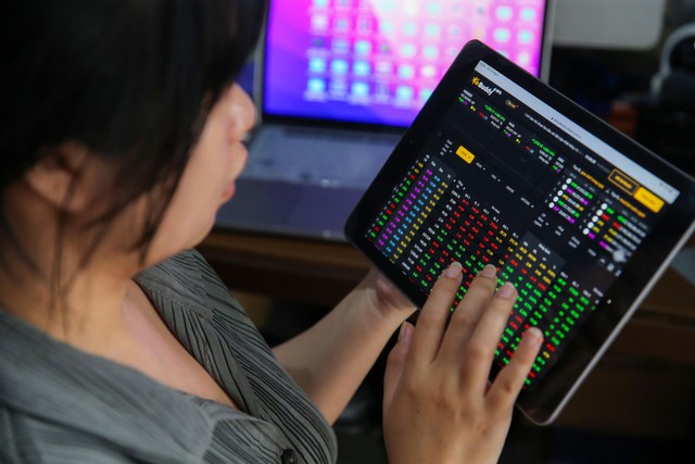 Chứng khoán Hòa Bình bị đình chỉ một phần hoạt động giao dịch - Ảnh 1.