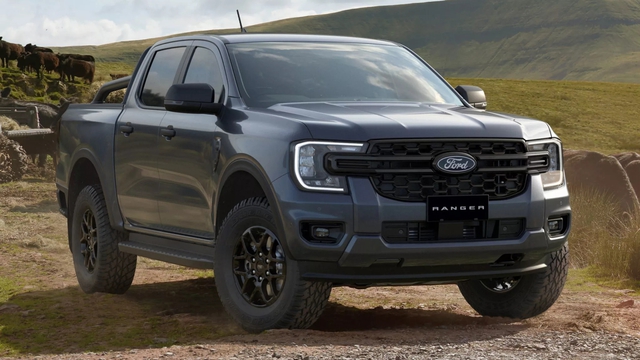 Vua bán tải ở Việt Nam ra mắt phiên bản nâng cấp, thay động cơ Bi-Turbo Diesel bằng động cơ V6 - Ảnh 1.