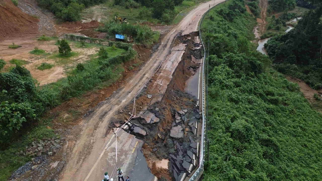 Đề xuất khẩn trương xây tuyến cao tốc mà Tập đoàn Sơn Hải muốn làm "công trình vượt núi đẹp nhất Việt Nam" - Ảnh 1.