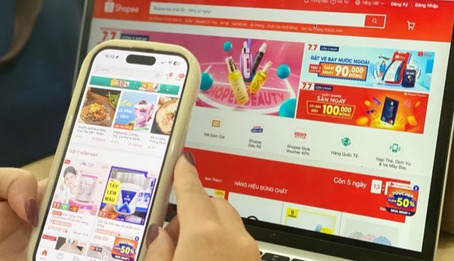 Shopee cập nhật biểu phí mới từ 29/12: Ngành hàng mô tô, ô tô giảm phí, thời trang - FMCG tăng - Ảnh 1.