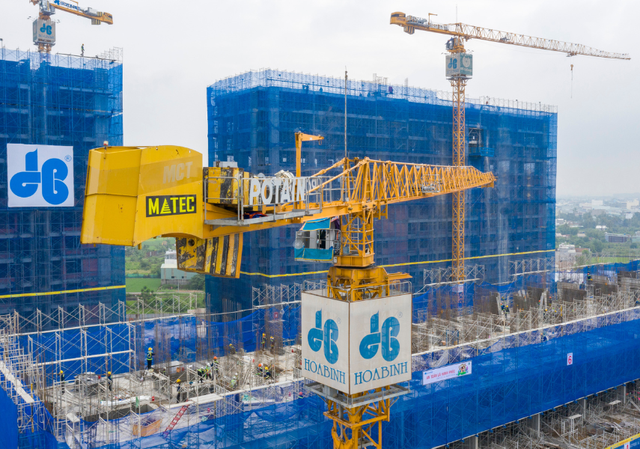 Nợ bảo hiểm kéo dài, Xây dựng Hòa Bình kinh doanh ra sao? - Ảnh 1.