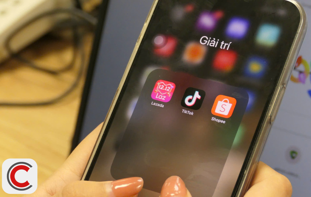 Các gian hàng Mall trên một sàn TMĐT có tới 14 triệu người chốt đơn chỉ trong ngày 12/12- Ảnh 1.