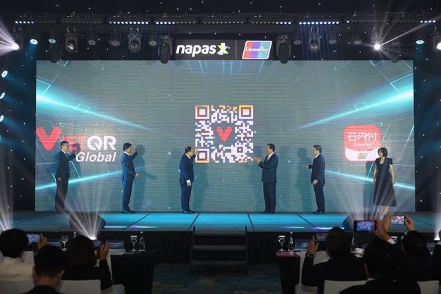 Viễn cảnh hàng triệu du khách Việt Nam dùng ứng dụng ngân hàng của chính mình quét mã QR tại Trung Quốc sắp trở thành hiện thực - Ảnh 1.