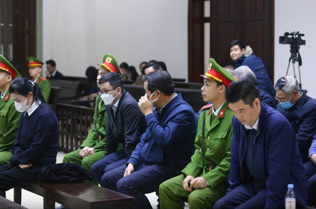 Xử phúc thẩm vụ án Tập đoàn Phúc Sơn: 12 bị cáo được giảm án - Ảnh 1.