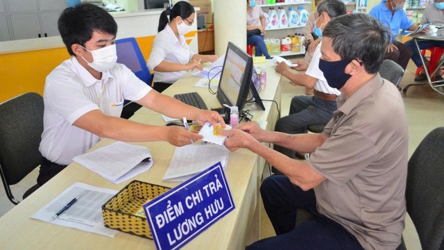 Ai được chi trả gộp 3 tháng lương hưu, trợ cấp BHXH trước Tết Dương lịch 2026? - Ảnh 1.