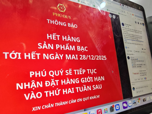 Loạn giá bạc 'sang tay' - Ảnh 1.
