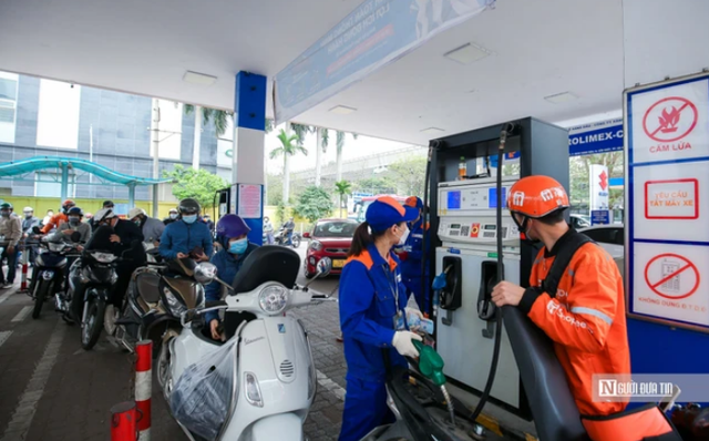 Dự báo giá xăng tăng, giá dầu giảm vào chiều 4/12 - Ảnh 1.