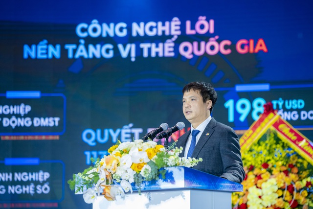 FPT đặt mục tiêu triển khai mô hình ngôn ngữ lớn tiếng Việt với tối thiểu 100 tỷ lượt sử dụng- Ảnh 1. FPT đặt mục tiêu triển khai mô hình ngôn ngữ lớn tiếng Việt với tối thiểu 100 tỷ lượt sử dụng- Ảnh 1.