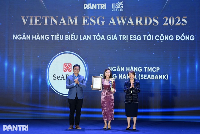 SeABank ghi dấu ấn trách nhiệm xã hội tại Vietnam ESG Awards và Tin Dùng Việt Nam 2025 - Ảnh 1.