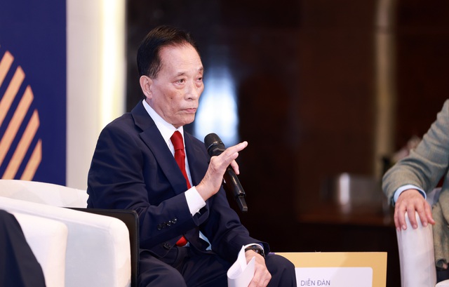 TS. Nguyễn Trí Hiếu cảnh báo dấu hiệu bong bóng trên thị trường bất động sản Việt Nam- Ảnh 2.