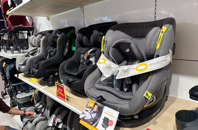 Đại diện Cục Cảnh sát Giao thông: Dùng ghế trẻ em trên ô tô không đạt chuẩn sẽ xử phạt như không sử dụng, giống như xử phạt về mũ bảo hiểm - Ảnh 2.