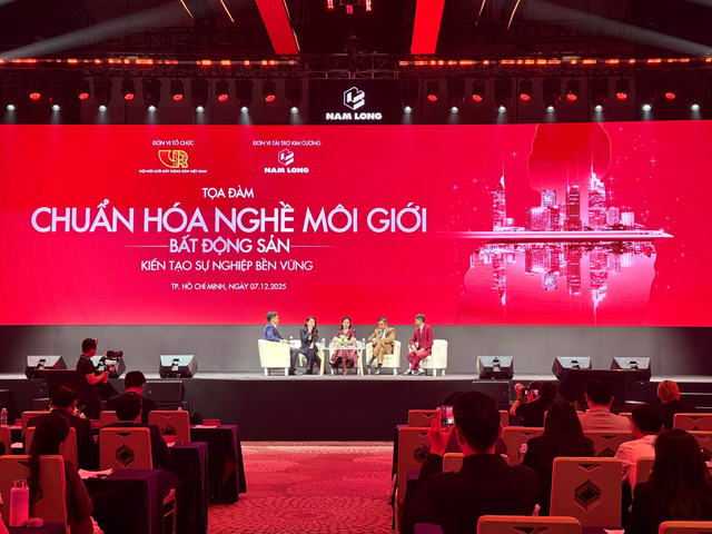 Gần 90% môi giới không có chứng chỉ hành nghề: VARS lên tiếng, thị trường cần chuẩn hóa khẩn cấp - Ảnh 1.