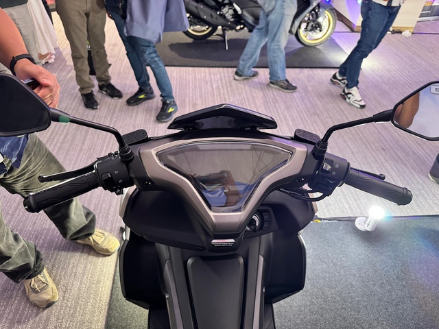 ‘Vua xe ga’ 160cc ra mắt giá 46 triệu đồng: thiết kế hầm hố, trang bị hiện đại, Honda Air Blade có bị thay thế?- Ảnh 3. ‘Vua xe ga’ 160cc ra mắt giá 46 triệu đồng: thiết kế hầm hố, trang bị hiện đại, Honda Air Blade có bị thay thế?- Ảnh 3.