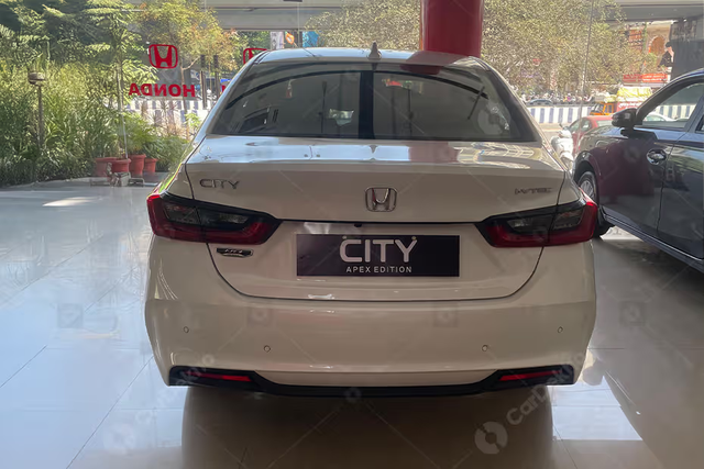 Honda City bản đặc biệt về đại lý: Nội thất cao cấp hơn, gây sốt với giá tương đương 365 triệu đồng - rẻ ngang Grand i10
- Ảnh 4.