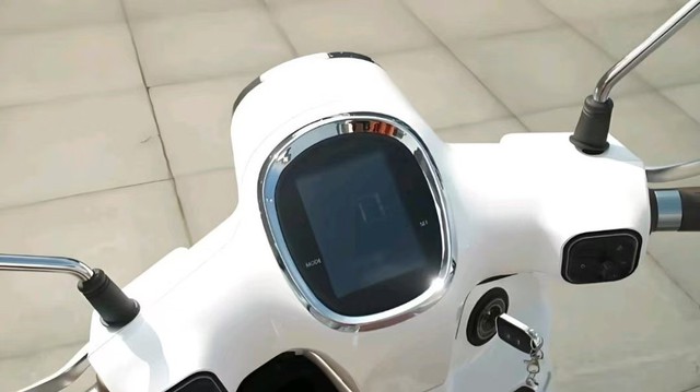 Xe ga rẻ nhất phân khúc 150cc: Trang bị phanh ABS như SH, ăn 2,5 lít/100km, giá từ 19 triệu đồng - rẻ ngang Wave Alpha- Ảnh 4. Xe ga rẻ nhất phân khúc 150cc: Trang bị phanh ABS như SH, ăn 2,5 lít/100km, giá từ 19 triệu đồng - rẻ ngang Wave Alpha- Ảnh 4.