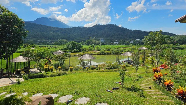 Rủ nhau đi xem đất thời 100.000 đồng/m2, nay giá tăng 200 lần: Người có chục mảnh vườn thả gà nuôi cá, người chê đắt vẫn "tay trắng"- Ảnh 1.