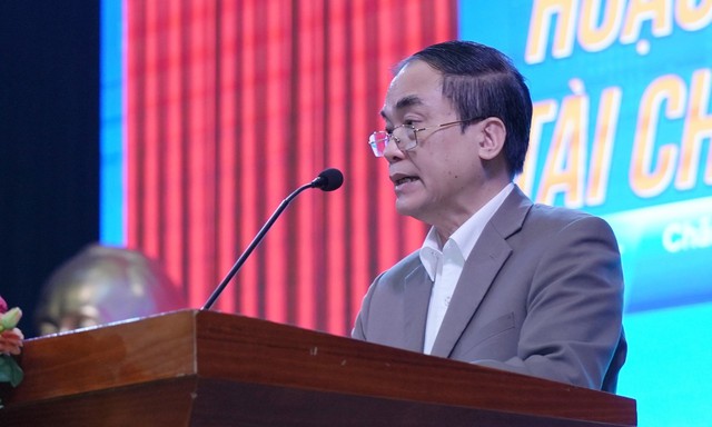 Chuyên gia: Nhiều người Việt thiếu kiến thức tài chính dẫn tới đầu tư mù quáng, tham gia vào các mô hình lừa đảo
- Ảnh 1.