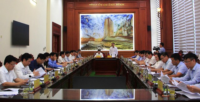 Hai tỉnh 'có nhiều điểm tương đồng về tự nhiên, con người' bàn chuyện sáp nhập, GRDP tỉnh mới vượt 100.000 tỷ đồng- Ảnh 1.