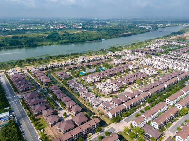 3 lý do khiến bất động sản khu Tây Tp.HCM “gợn sóng” đầu năm- Ảnh 1.