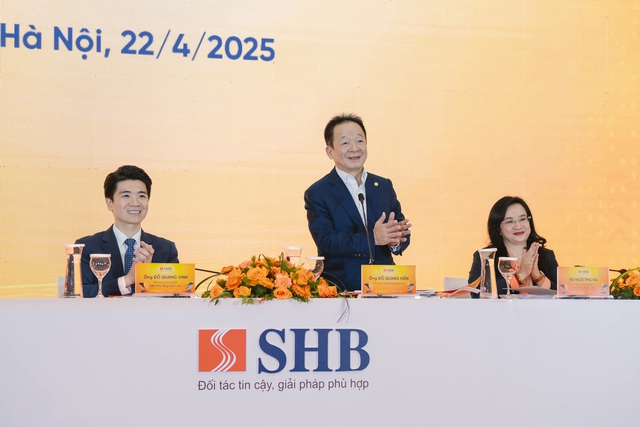 ĐHĐCĐ SHB: Bứt phá vươn tầm trong kỷ nguyên mới, kế hoạch lợi nhuận tăng 25%, cổ đông tin tưởng đồng hành- Ảnh 3. ĐHĐCĐ SHB: Bứt phá vươn tầm trong kỷ nguyên mới, kế hoạch lợi nhuận tăng 25%, cổ đông tin tưởng đồng hành- Ảnh 3.