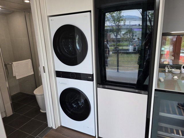 Mẫu nhà lắp ghép thông minh LG Smart Cottage cho những ai có ước mơ 'nuôi cá và trồng thêm rau'- Ảnh 4. Mẫu nhà lắp ghép thông minh LG Smart Cottage cho những ai có ước mơ 'nuôi cá và trồng thêm rau'- Ảnh 4.