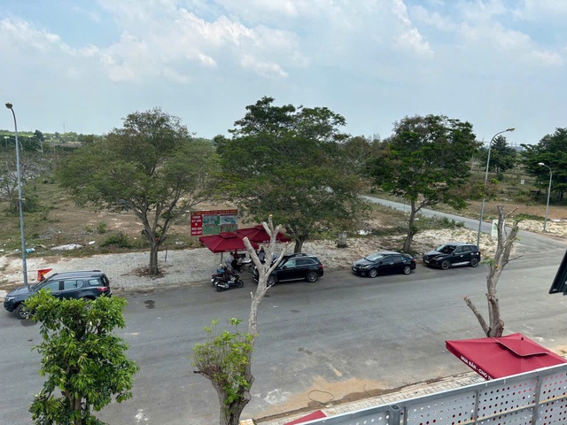 Giới đầu tư tranh thủ nghỉ Lễ đi “săn” đất nền- Ảnh 11.