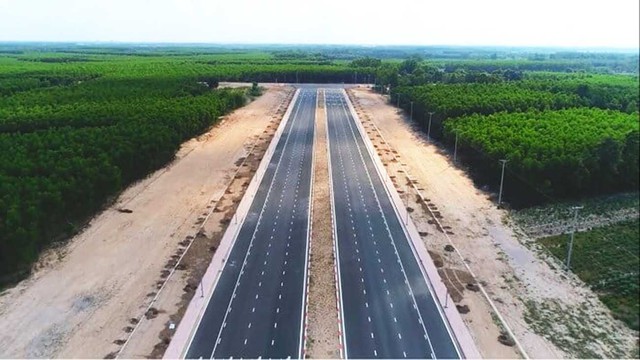 Hai tuyến đường gần 3.000 tỉ đồng tại Nhơn Trạch, kết nối trực tiếp Vành đai 3 Tp.HCM đang đẩy mạnh thi công để hoàn thành trong tháng 8/2025- Ảnh 2.