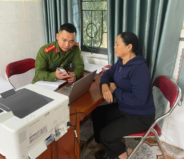 3 số điện thoại 0886133445, 0834111580, 0911215724 liên tục gọi đến yêu cầu chuyển khoản 1,2 tỷ đồng: Người phụ nữ Hà Tĩnh liền trình báo công an xã- Ảnh 1.