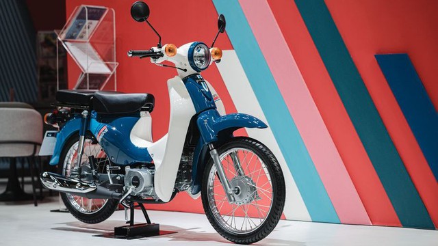 
Tân binh xe số 125cc trình làng: Đẹp như Honda Super Cup, ăn xăng 1,83 lít/100km - giá hấp dẫn- Ảnh 1.