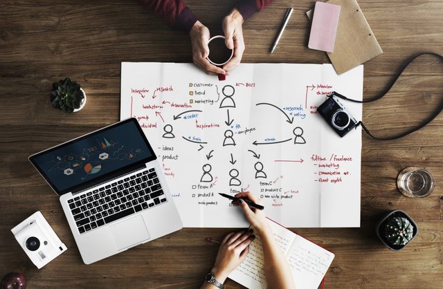 Giám đốc Quỹ Genesia Ventures Việt Nam: Có nhà sáng lập đặt mục tiêu tiếp cận ít nhất 10 người trên LinkedIn mỗi ngày chỉ để 'săn' nhân tài- Ảnh 2. Giám đốc Quỹ Genesia Ventures Việt Nam: Có nhà sáng lập đặt mục tiêu tiếp cận ít nhất 10 người trên LinkedIn mỗi ngày chỉ để 'săn' nhân tài- Ảnh 2.