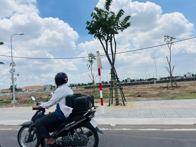 Không có hàng để bán, môi giới “lùng sục” chủ đất, giá cao vẫn có người mua- Ảnh 3. Không có hàng để bán, môi giới “lùng sục” chủ đất, giá cao vẫn có người mua- Ảnh 3.