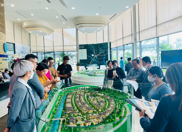 Trong vòng 1 tháng, khu vực này chiếm đến 96% lượng tiêu thụ sơ cấp, liên tục “vượt mặt” Tp.HCM về nguồn cung nhà phố - biệt thự - Ảnh 2. Trong vòng 1 tháng, khu vực này chiếm đến 96% lượng tiêu thụ sơ cấp, liên tục “vượt mặt” Tp.HCM về nguồn cung nhà phố - biệt thự - Ảnh 2.