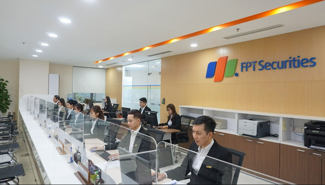 Chứng khoán FPT muốn vay ngân hàng 2.000 tỷ đồng- Ảnh 1.