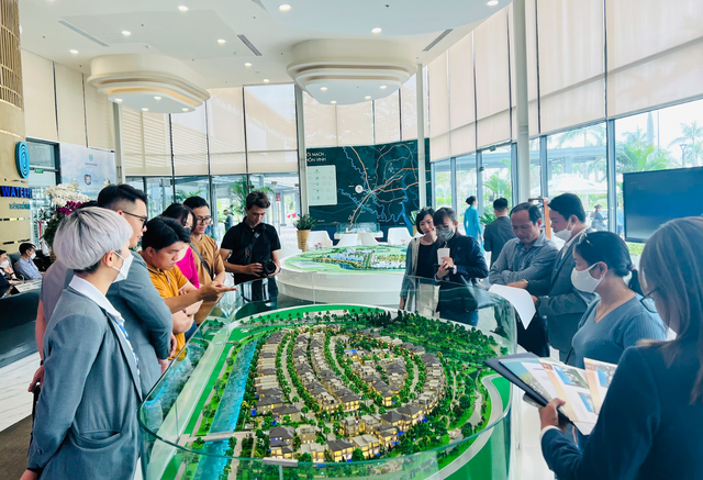 Giữa ngưỡng cửa chu kì bất động sản mới, chuyên gia khuyên nhà đầu tư "phải chọn đúng phân khúc"- Ảnh 2. Giữa ngưỡng cửa chu kì bất động sản mới, chuyên gia khuyên nhà đầu tư "phải chọn đúng phân khúc"- Ảnh 2.