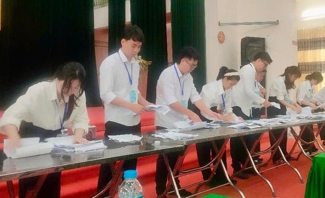 Các huyện ngoại thành Hà Nội tiếp tục đấu giá thành công hàng chục lô đất- Ảnh 1. Các huyện ngoại thành Hà Nội tiếp tục đấu giá thành công hàng chục lô đất- Ảnh 1.