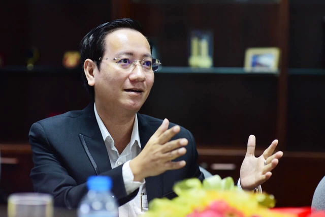 "Ông trùm trái cây" Nguyễn Đình Tùng: Xuất khẩu trái cây 7 tỷ USD mỗi năm nhưng cây trồng trên đất chưa được coi là tài sản để thế chấp vay vốn- Ảnh 1. "Ông trùm trái cây" Nguyễn Đình Tùng: Xuất khẩu trái cây 7 tỷ USD mỗi năm nhưng cây trồng trên đất chưa được coi là tài sản để thế chấp vay vốn- Ảnh 1.