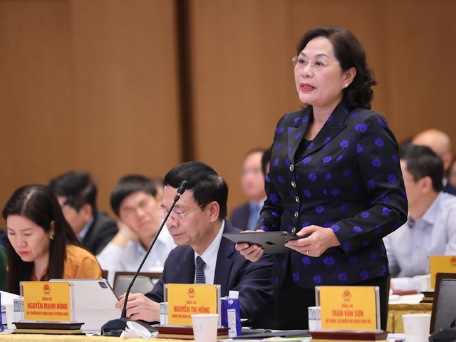 Thống đốc Nguyễn Thị Hồng nói gì về việc các doanh nghiệp kêu lãi suất phải trả cao?- Ảnh 1. Thống đốc Nguyễn Thị Hồng nói gì về việc các doanh nghiệp kêu lãi suất phải trả cao?- Ảnh 1.