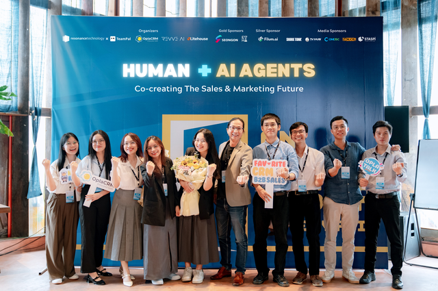 Founder OplaCRM: Thực trạng ứng dụng GenAI của các DN Việt vẫn đang trong giai đoạn tờ mờ lúc 6 giờ sáng- Ảnh 3. Founder OplaCRM: Thực trạng ứng dụng GenAI của các DN Việt vẫn đang trong giai đoạn tờ mờ lúc 6 giờ sáng- Ảnh 3.
